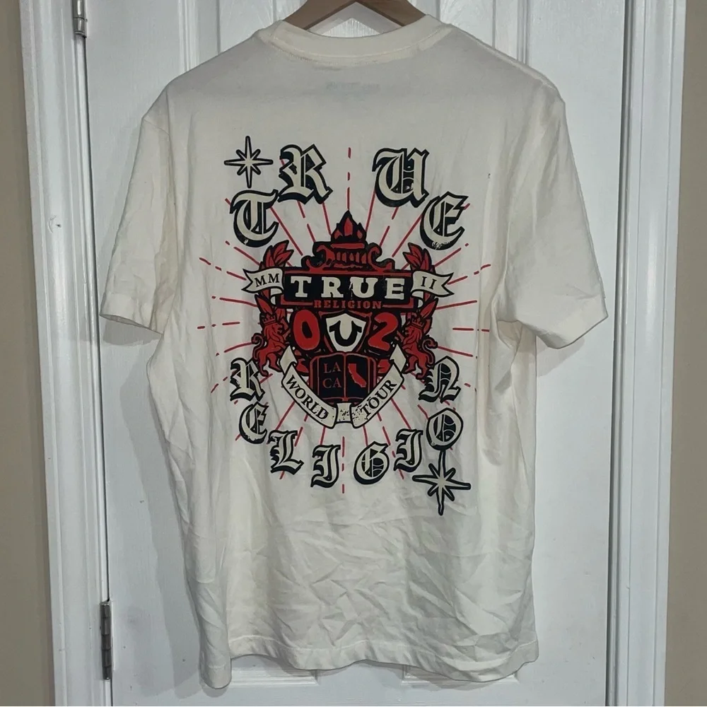 True Religion SHINING CREST TEE Winter White Short Sleeve Size Small NWT